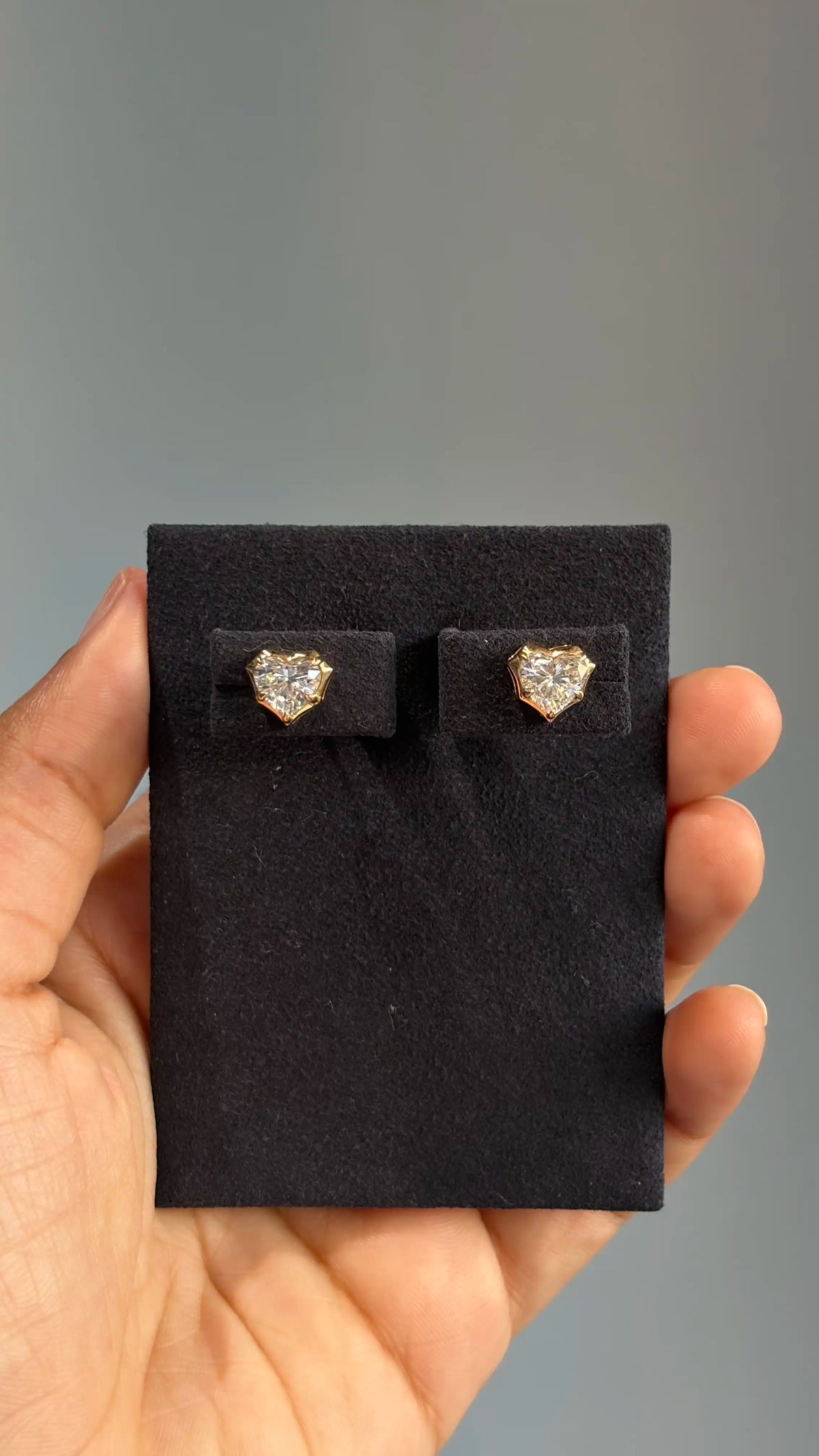 Heart Shape Diamond Crown Setting Stud Earrings, IGI-Certified, close-up of crown setting