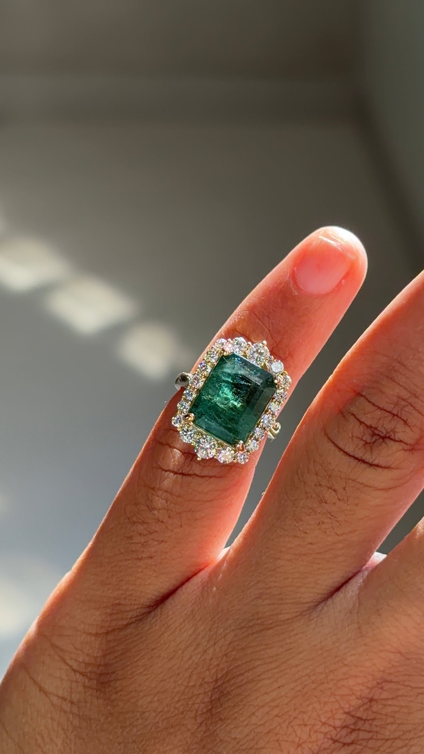 Noor Bagh Emerald Ring