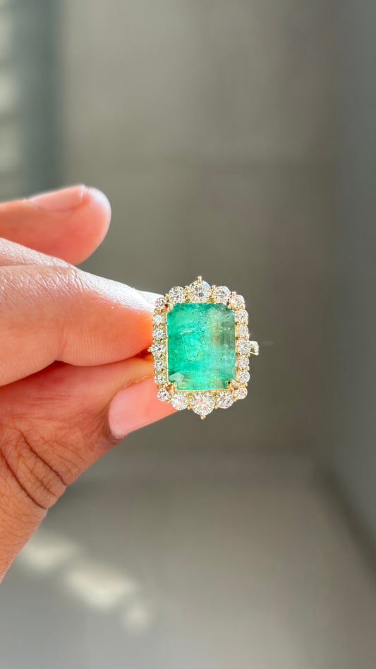 Noor Bagh Emerald Ring, Natural Emerald, 14K 18K Gold, front view