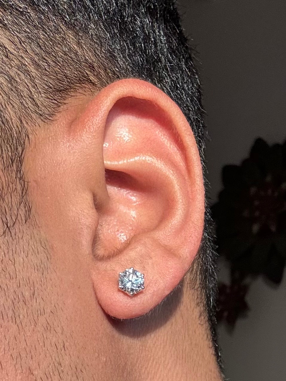 Men's Round Brilliant Diamond Stud Earring | 6-Prong Setting