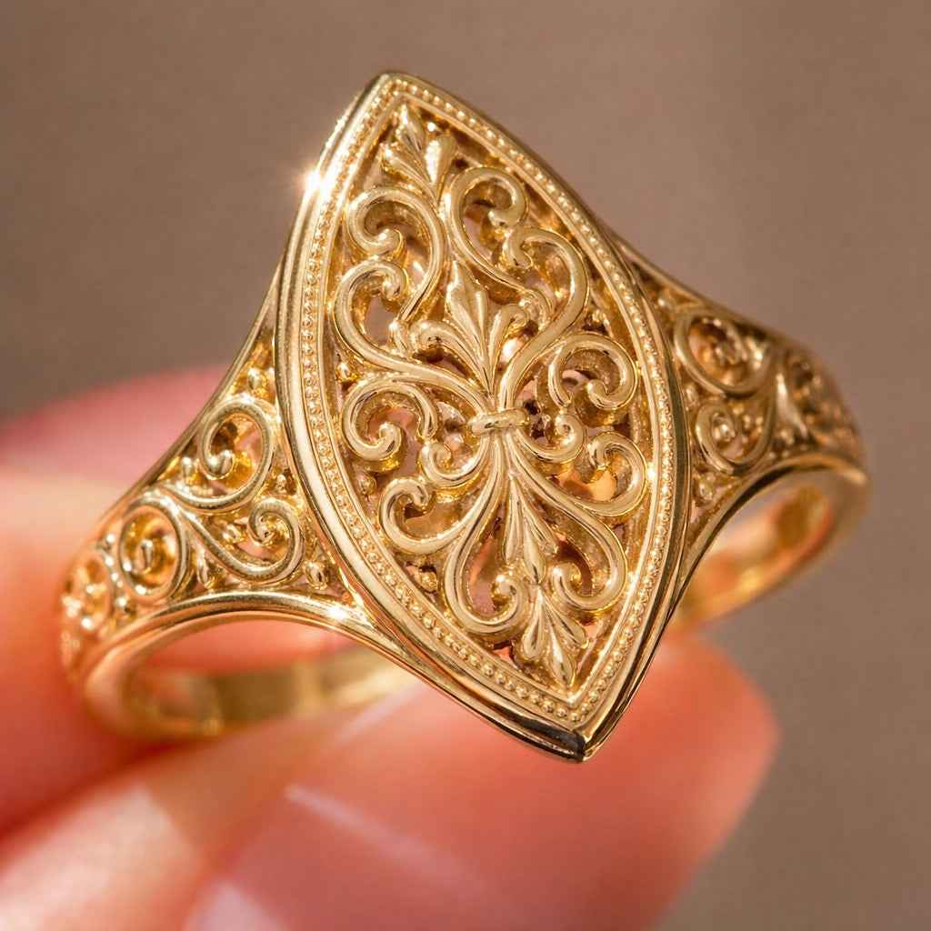 Carved vintage marquise antique-cut diamond ring in gold