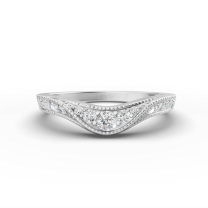 Round arc curve wedding band, close-up of diamonds