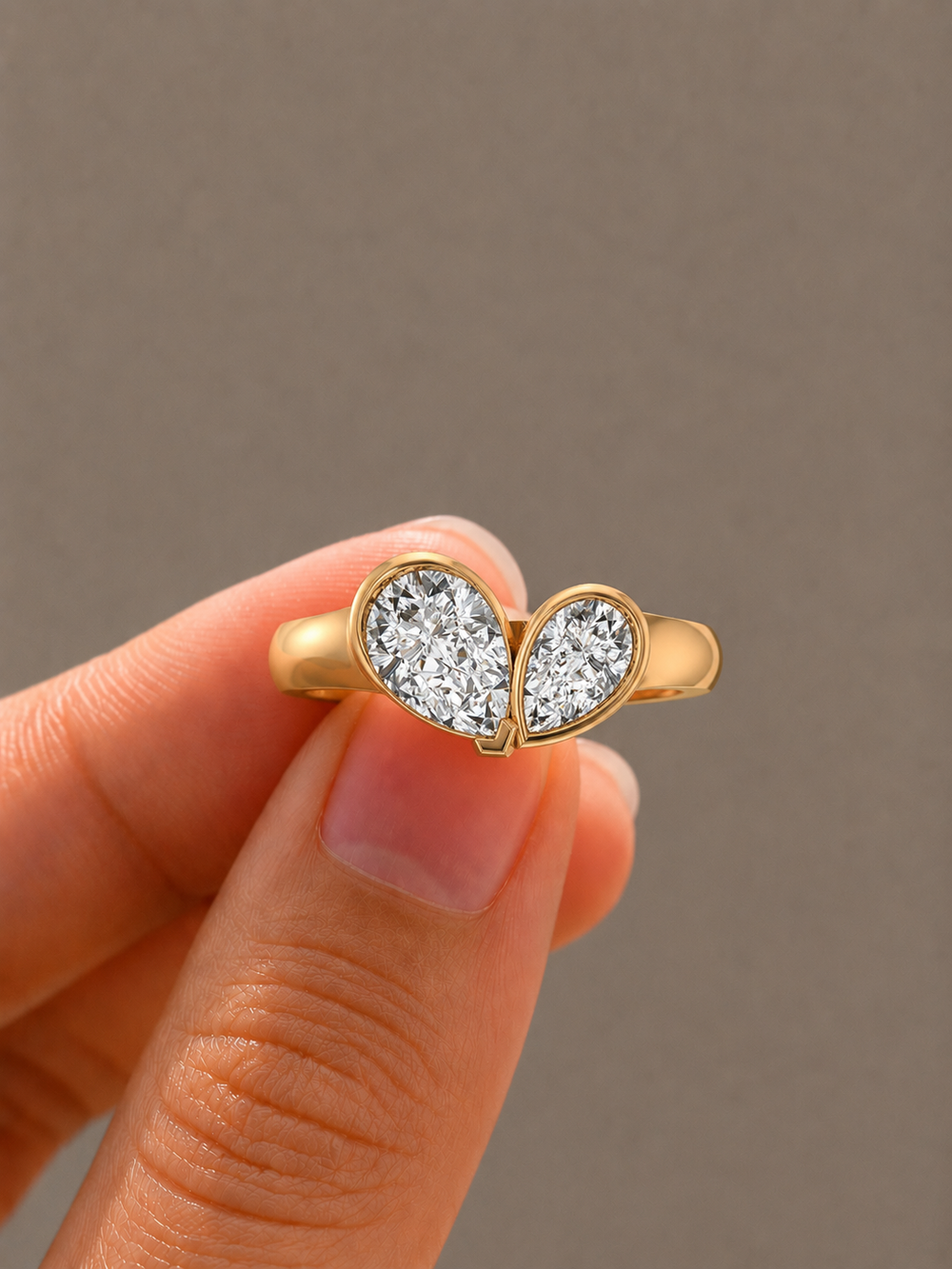 Pear Toi et Moi Heart Engagement Ring | Lab-Grown Diamond