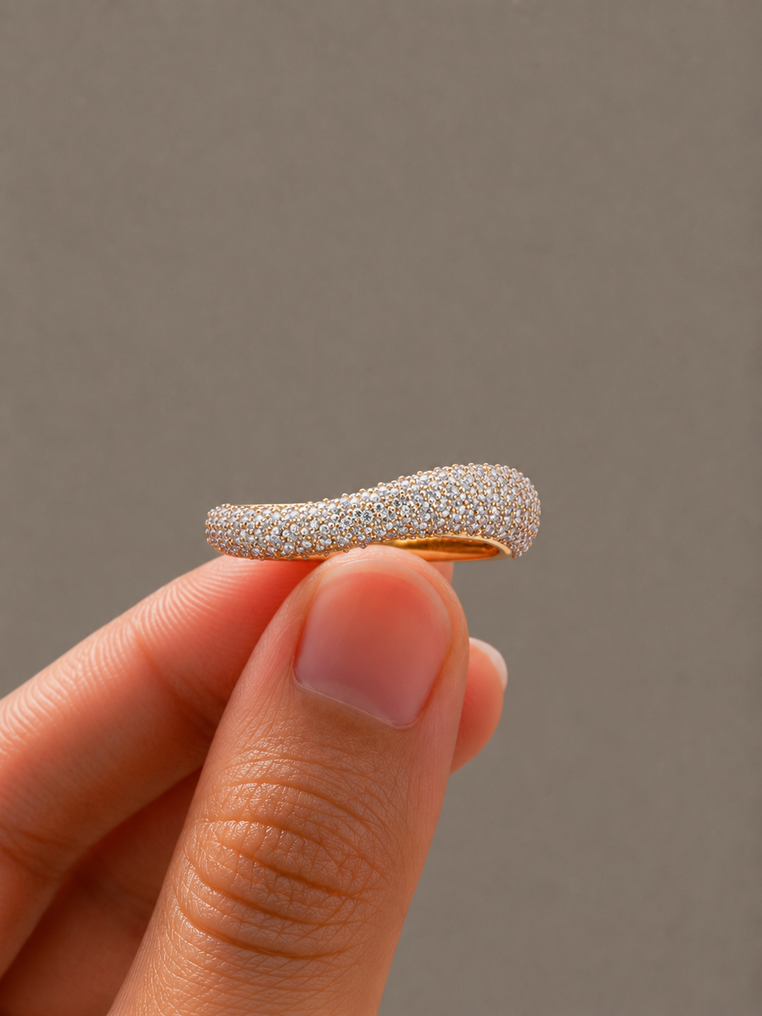Round Curved Pavé Lab-Grown Diamond Band, IGI-Certified, 14K 18K Gold, front view