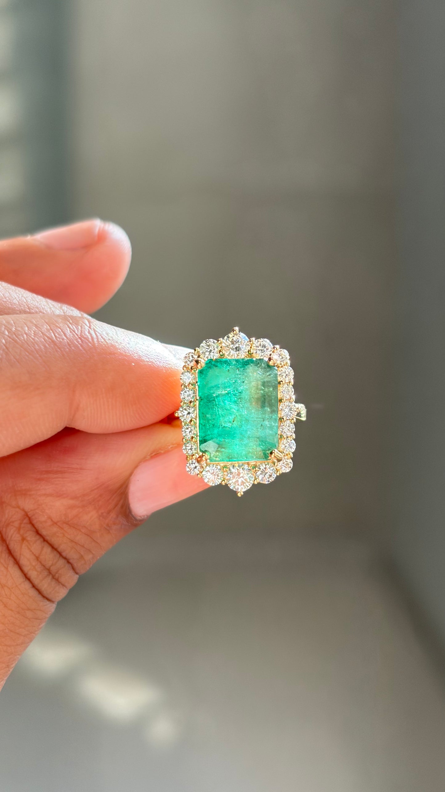 Noor Bagh Emerald Ring