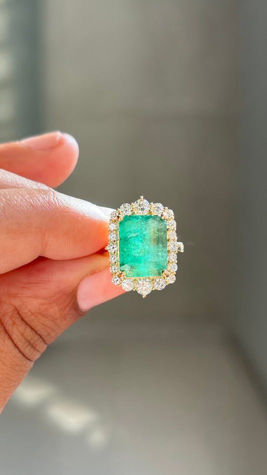Noor Bagh Emerald Ring, Natural Emerald, 14K 18K Gold, front view