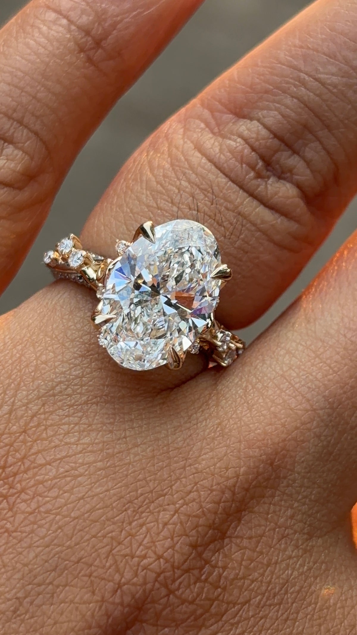 Phool Bagh 3.0 Oval Solitaire Ring