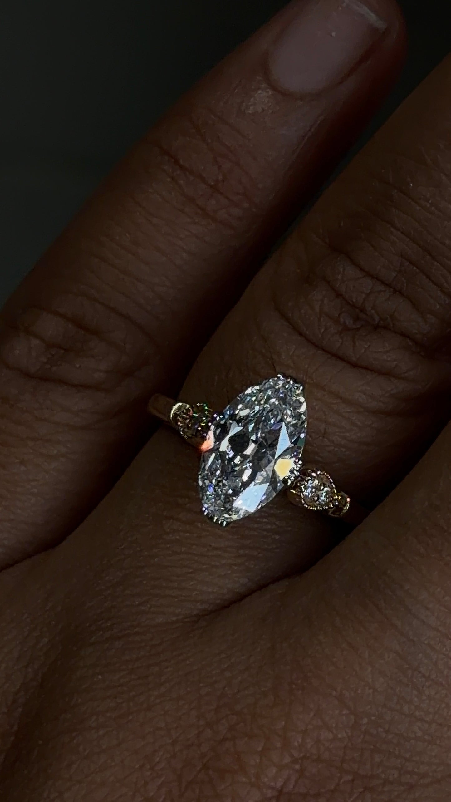 Moval Vintage Ring
