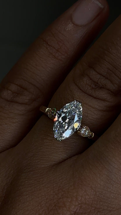 Moval Vintage Ring