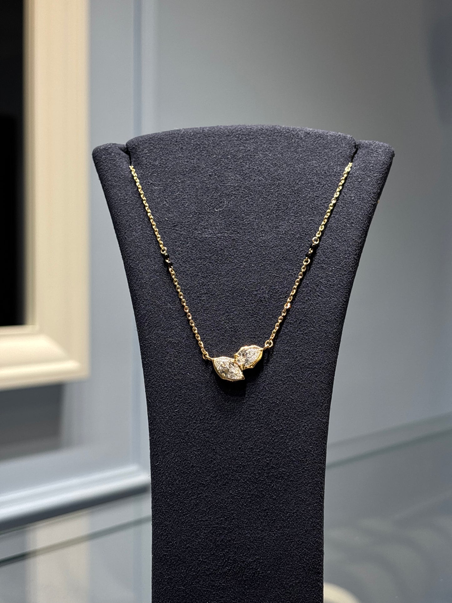 Ardhya Toi et Moi Mangalsutra – Modern Two Stone Necklace for Women