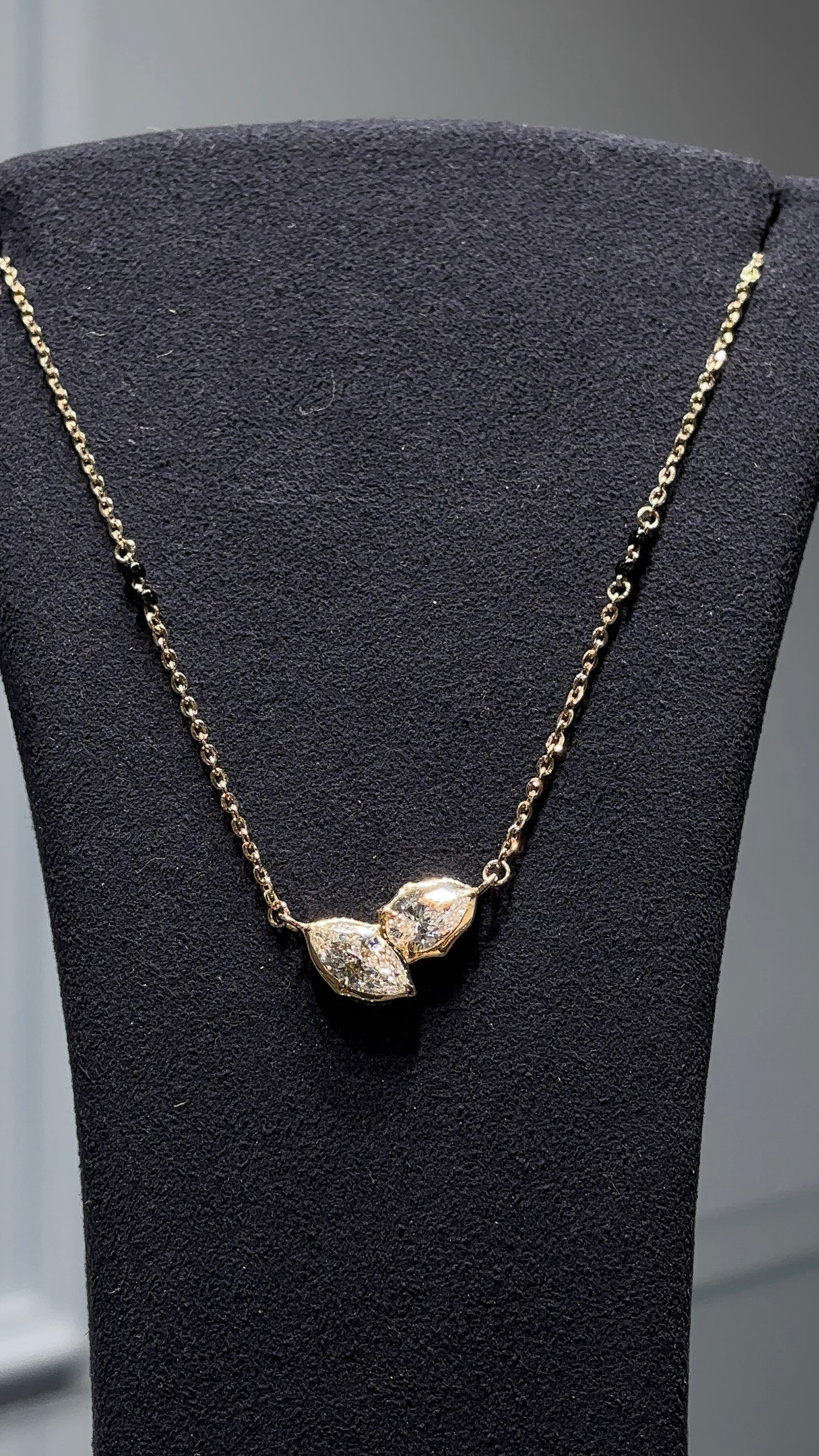 Ardhya Toi et Moi Mangalsutra – Modern Two Stone Necklace for Women