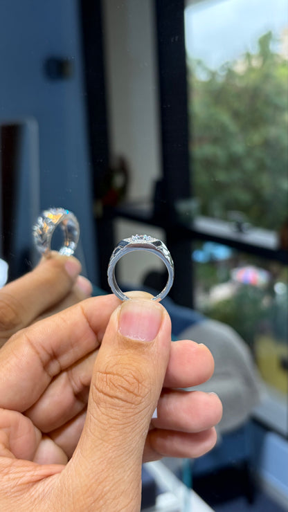 Lab grown diamond engagement ring