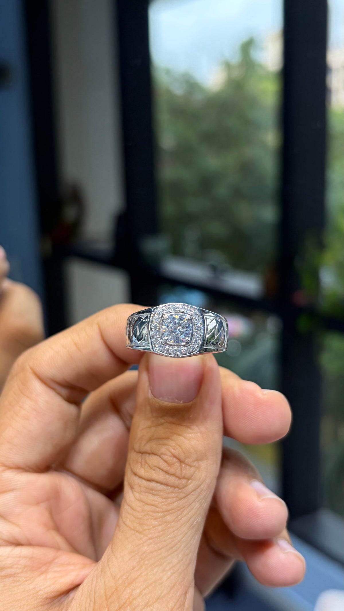 Round Solitaire Asscher Halo Lab-Grown Diamond Engagement Ring, IGI-Certified, 14K 18K Gold