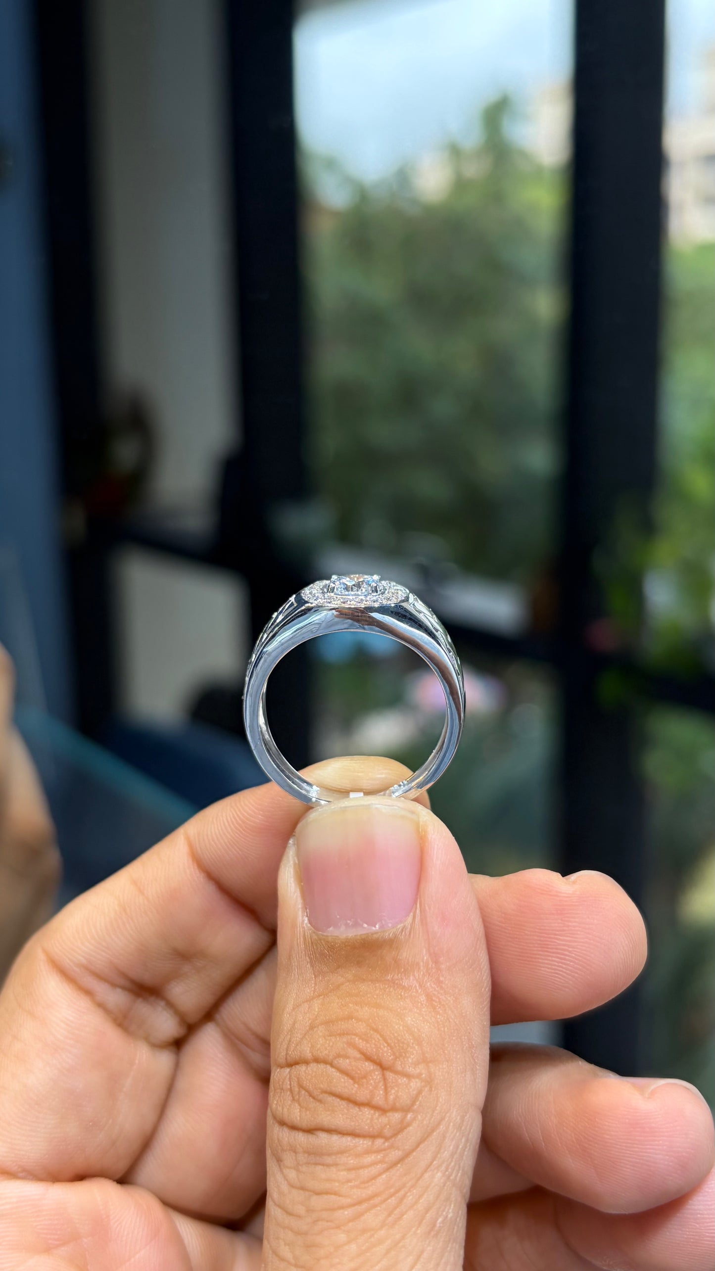 Lab grown diamond engagement ring