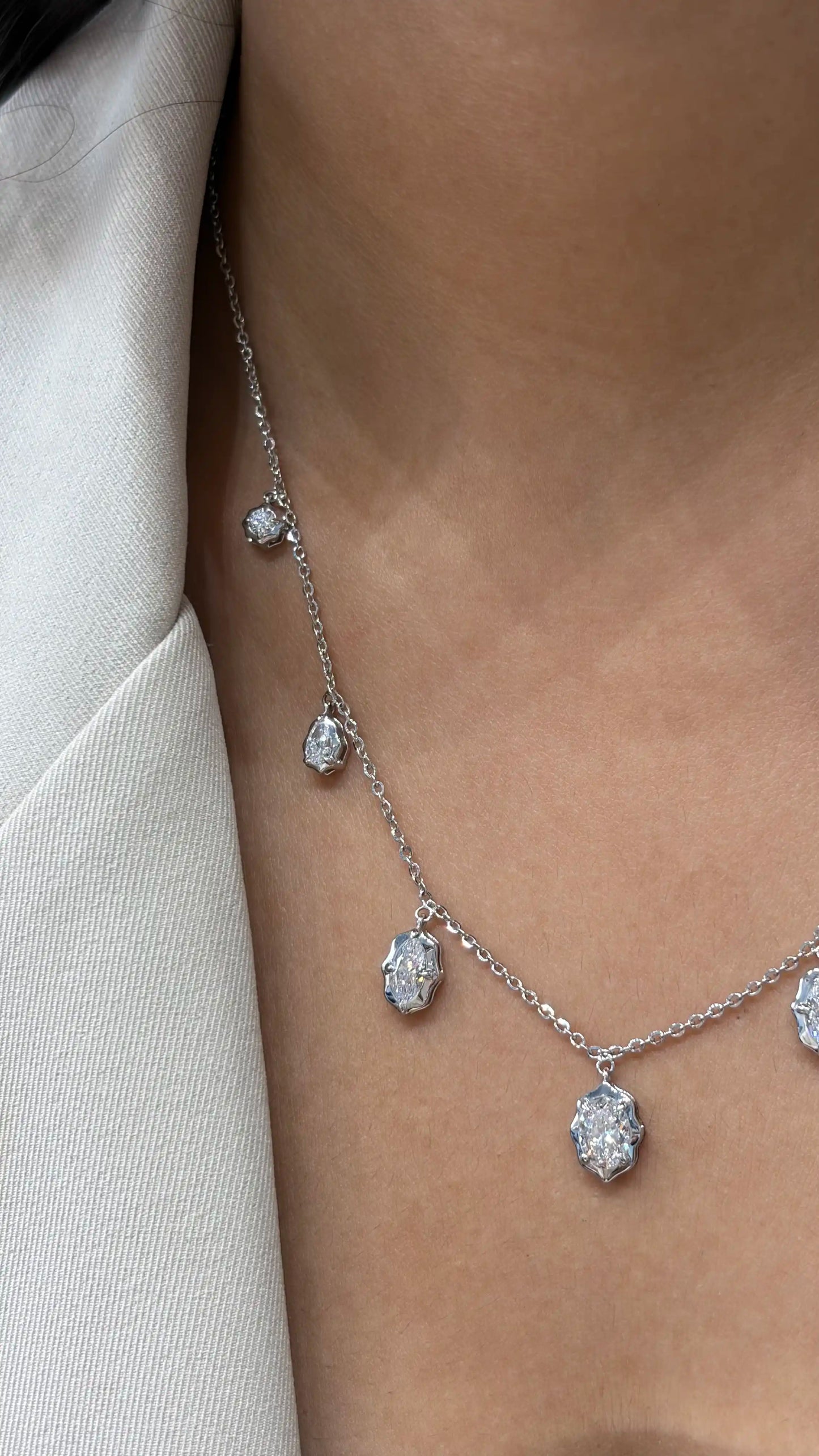 ARDHYA Dangling Pear Crown Setting Mangalsutra in Lab Grown Diamond