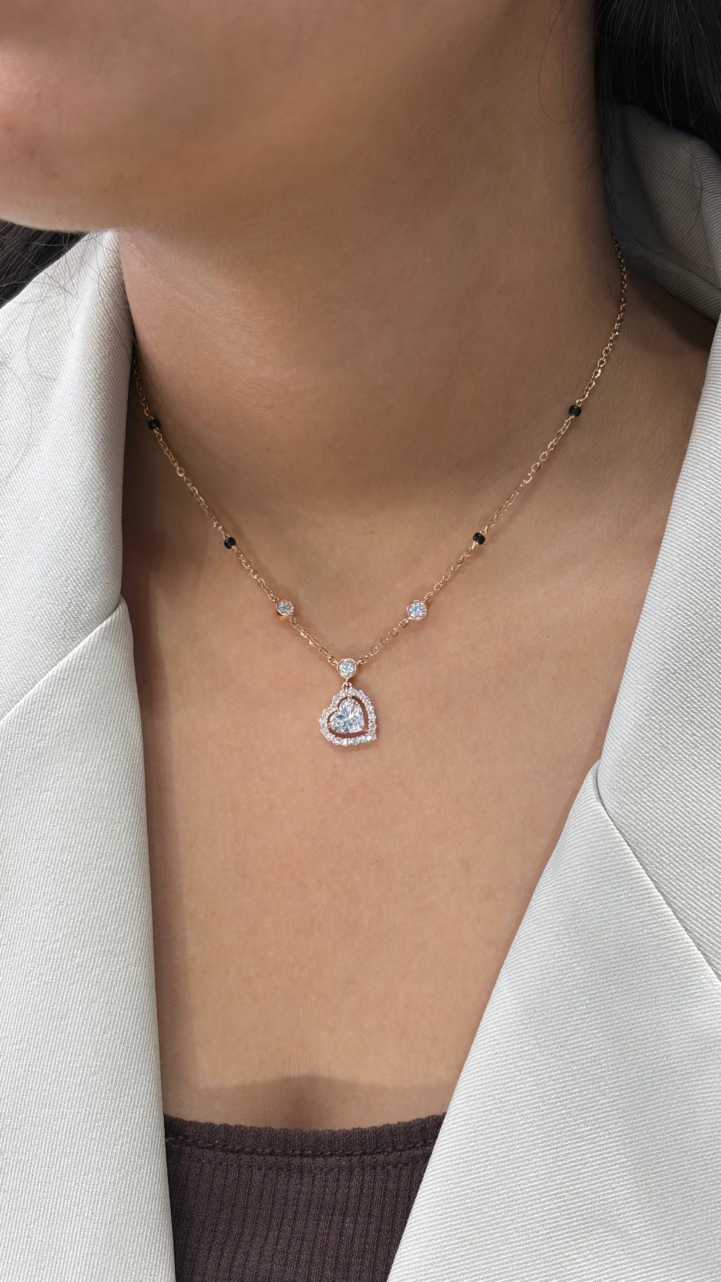 Dangling Heart of Vows Halo Mangalsutra in Lab Grown Diamond